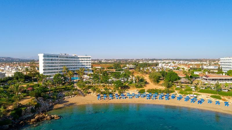 Crystal Springs Beach Hotel 3