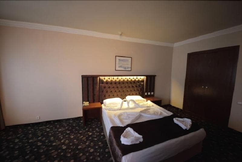 Hotel Eken Prestige main