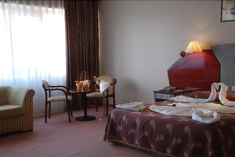 Hotel Eken Prestige 3