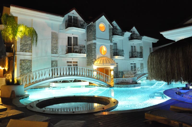The Pine Hill Hotel & Suites 5