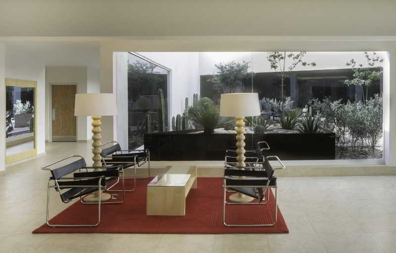 Fiesta Inn Monterrey Valle 2