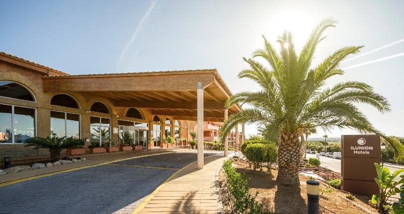 Aparthotel Ilunion Sancti Petri 4