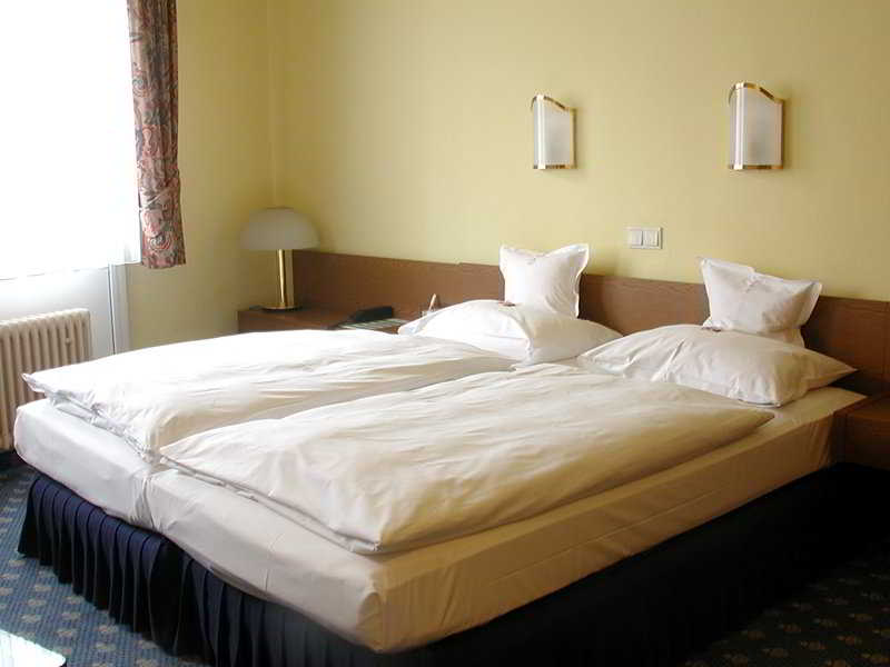 Top Cityline Hotel Koenigshof Cologne 3