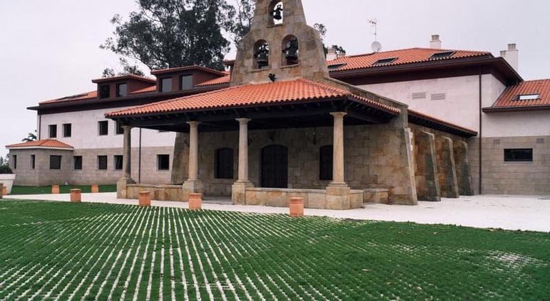 Oca Palacio De La Llorea Hotel & Spa 3