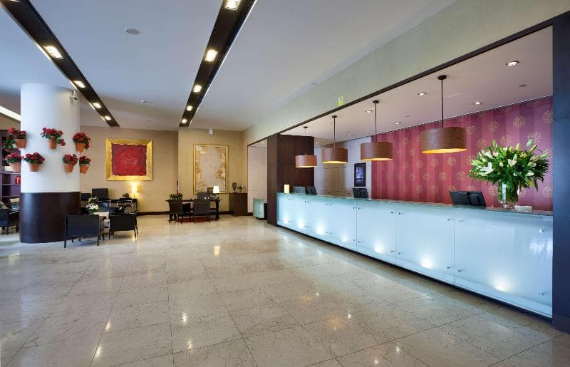 NH Collection Sevilla 4