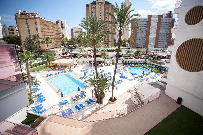 Ambassador Playa Ii 2