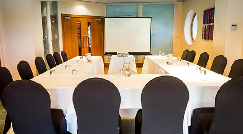 Crowwood House Hotel photo 1