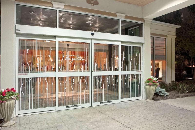 Hilton Garden Inn Queens/JFK Airport 2