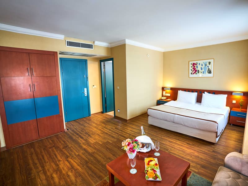 Feronya Hotel 5