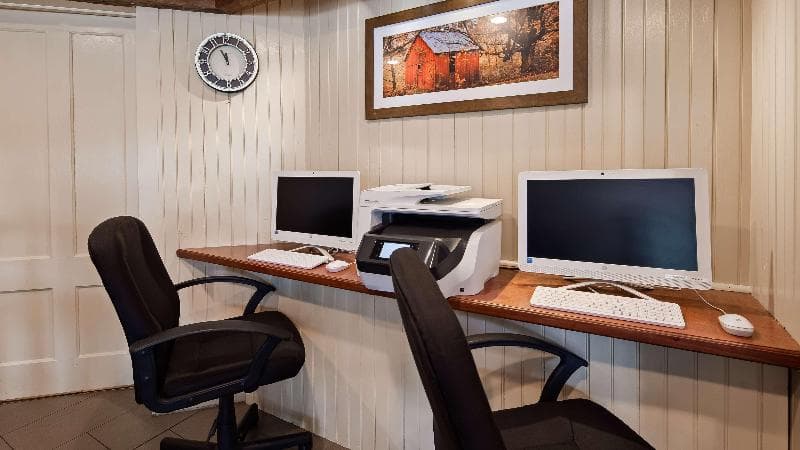 Best Western Inn & Suites Rutland-Killington photo 1