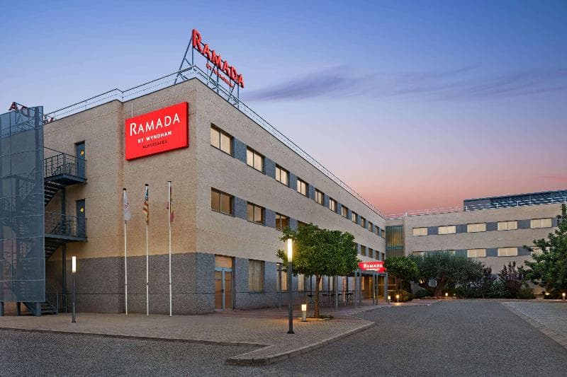 Ramada by Wyndham Valencia Almussafes photo 1