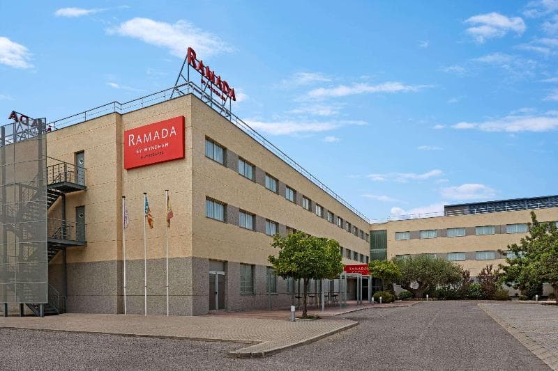 Ramada by Wyndham Valencia Almussafes 2