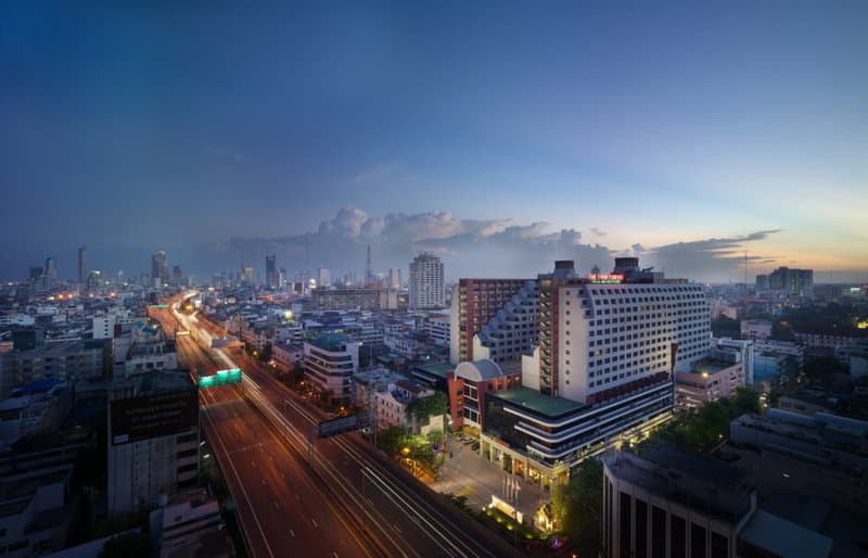 The Twin Towers Hotel 2