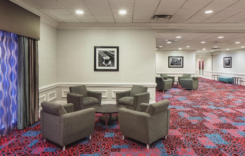Holiday Inn Express Nashville Downtown 1