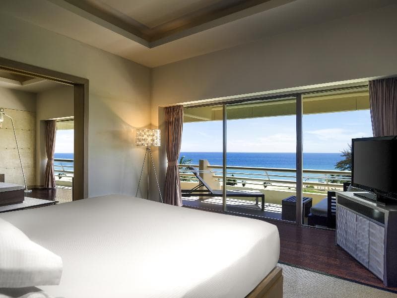 Pullman Phuket Karon Beach Resort 3