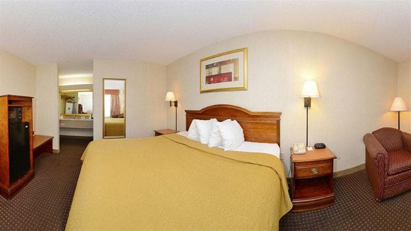 Fairbridge Inn Express main