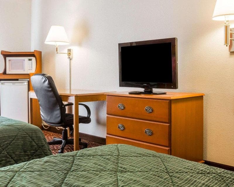 Quality Inn Northlake 2