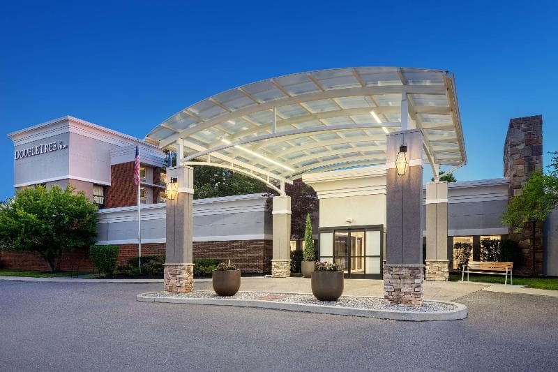 DoubleTree by Hilton Ann Arbor North 4
