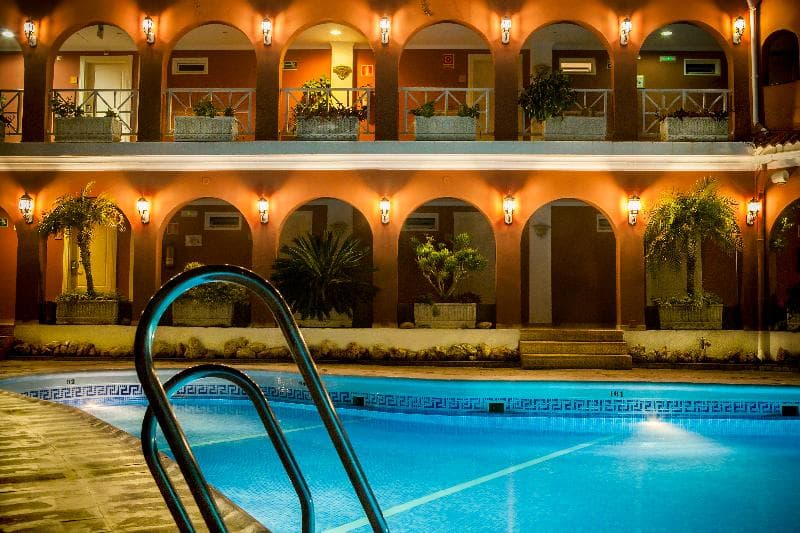 Hotel Los Arcos 2
