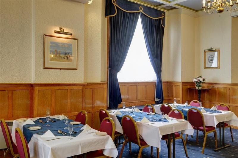 Royal Victoria Hotel 4