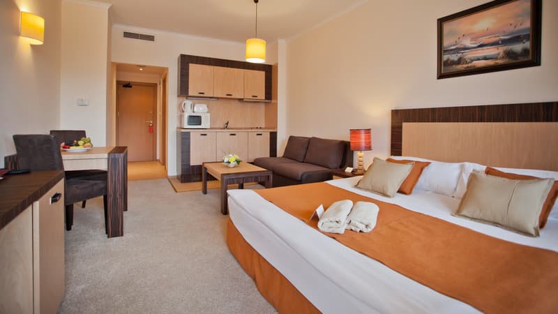 Dit Majestic Beach Resort 5