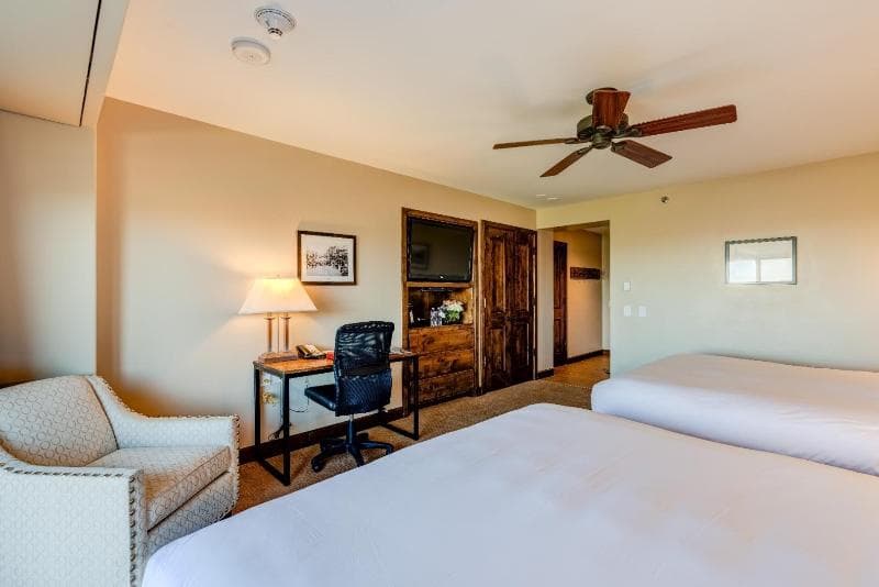The Peaks Resort & Spa photo 1