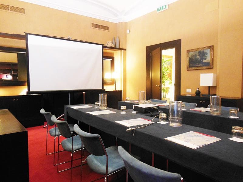 Hotel Dei Borgognoni 5