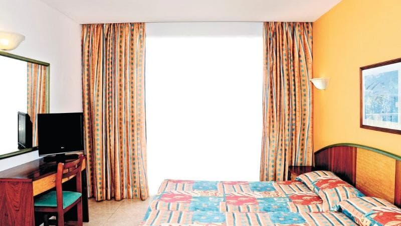 Hotel Cala Bona 4
