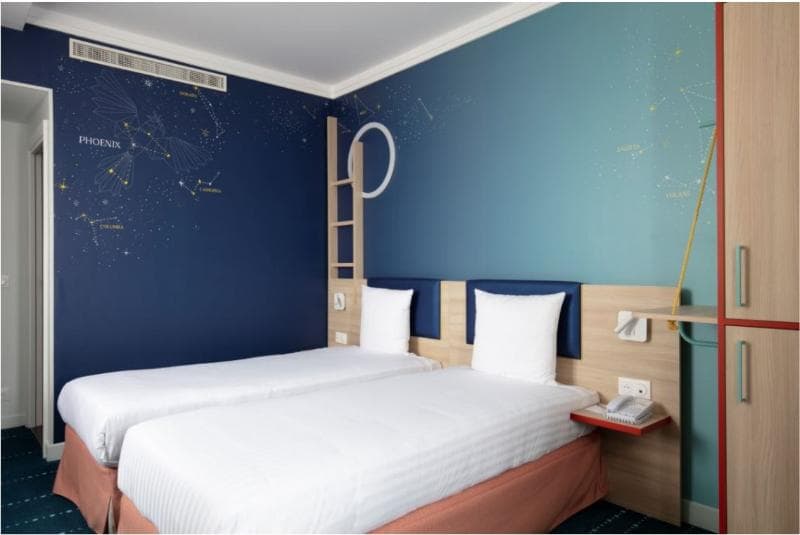 Grand Magic Hotel 4