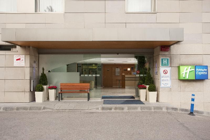 Holiday Inn Express Barcelona - Montmelo 2