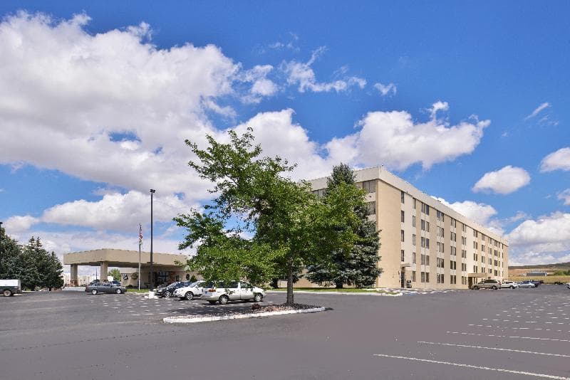 Ramada Plaza Sheridan Hotel & Convention Center 2