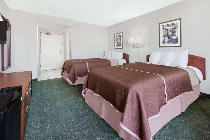 Days Inn by Wyndham Amarillo East 5
