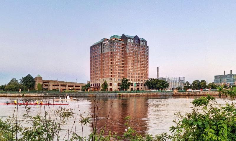 DoubleTree Suites by Hilton Hotel Boston - Cambridge 3