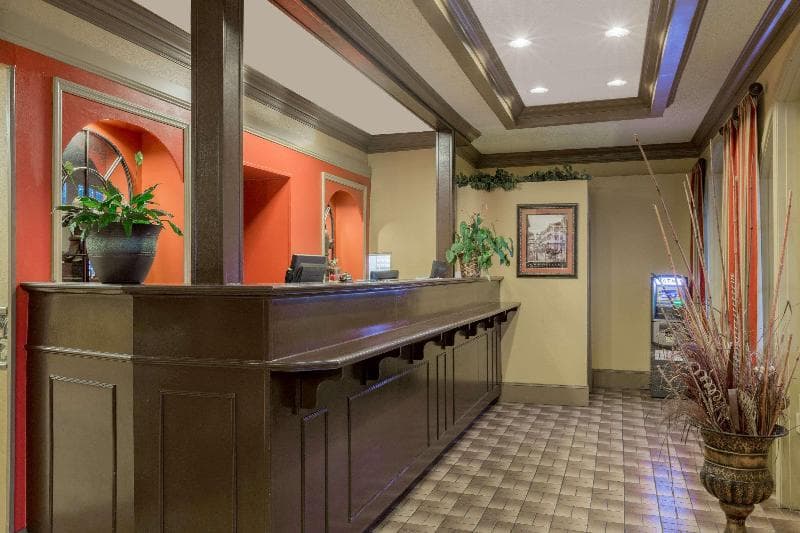 Super 8 By Wyndham New Orleans 2
