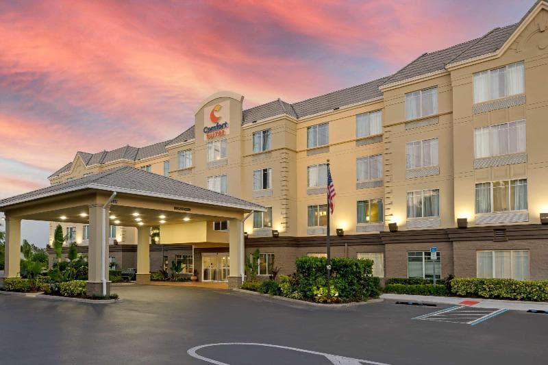 Comfort Suites Near Universal Orlando Resort 4