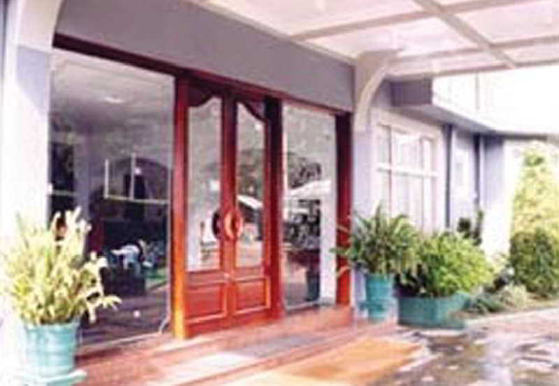 Galway Heights Hotel main
