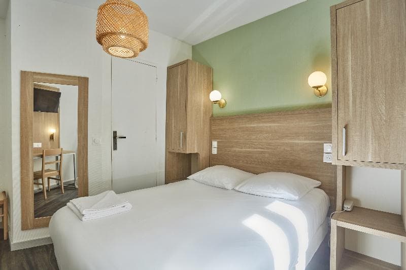 Merryl Hotel 2