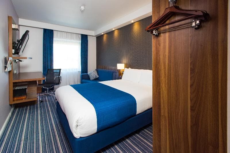 Holiday Inn Express London - Wimbledon South 3
