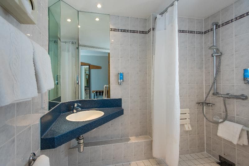 Holiday Inn Express Peterborough photo 1