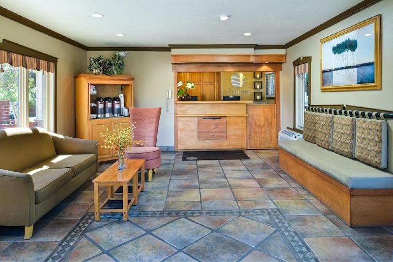 The Inn At 1252 Monterey 4