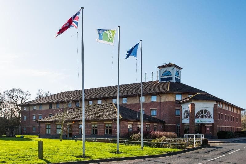 Holiday Inn Express Warwick - Stratford-Upon-Avon 2