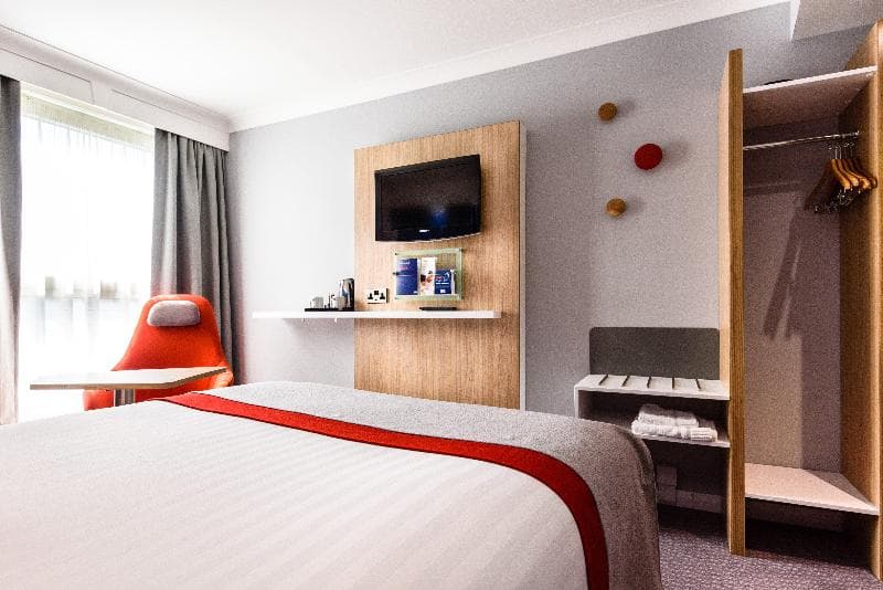 Holiday Inn Express Portsmouth - Gunwharf Quays photo 1