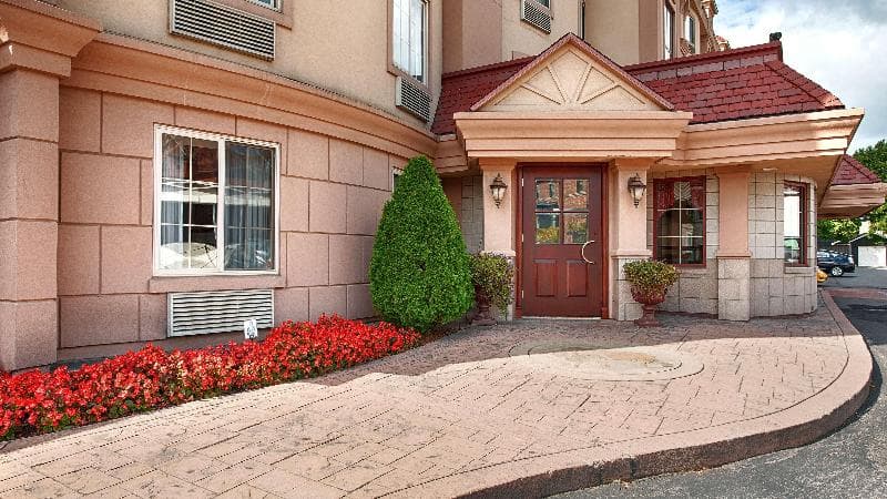 Best Western On The Avenue 2