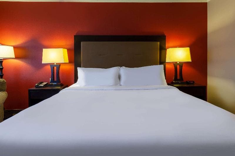 Ramada by Wyndham Liverpool/Syracuse 5