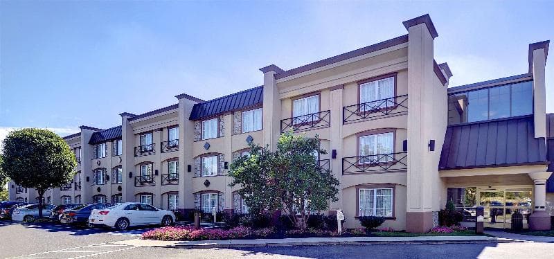 Eden Resort & Suites, BW Premier Collection photo 1