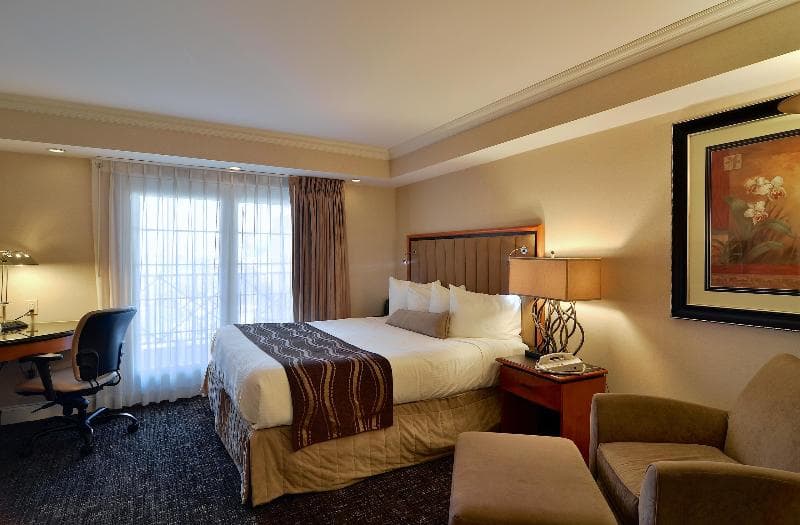 Eden Resort & Suites, BW Premier Collection 4