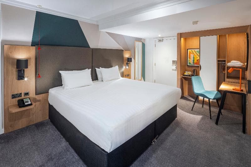 Holiday Inn Gloucester - Cheltenham photo 1