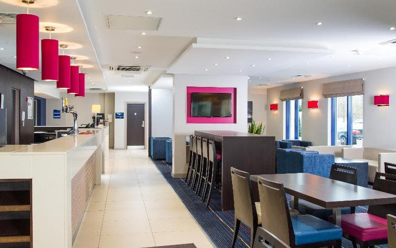 Holiday Inn Express London - Wandsworth 2
