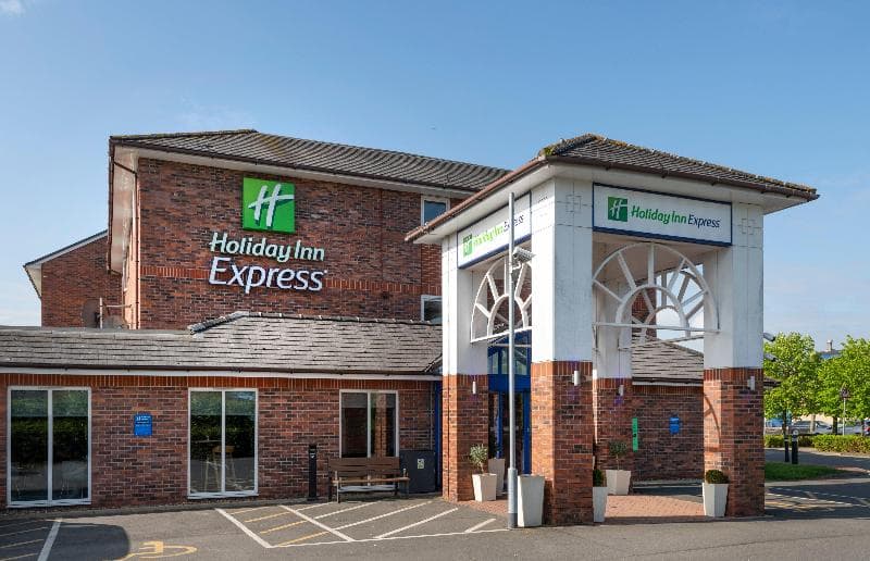 Holiday Inn Express Lichfield 4