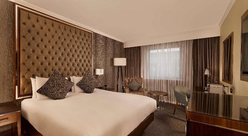 DoubleTree by Hilton Hotel Woking 2